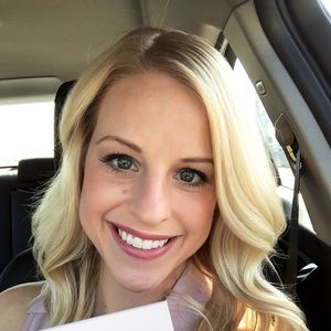 Meet your Posher, Lauren